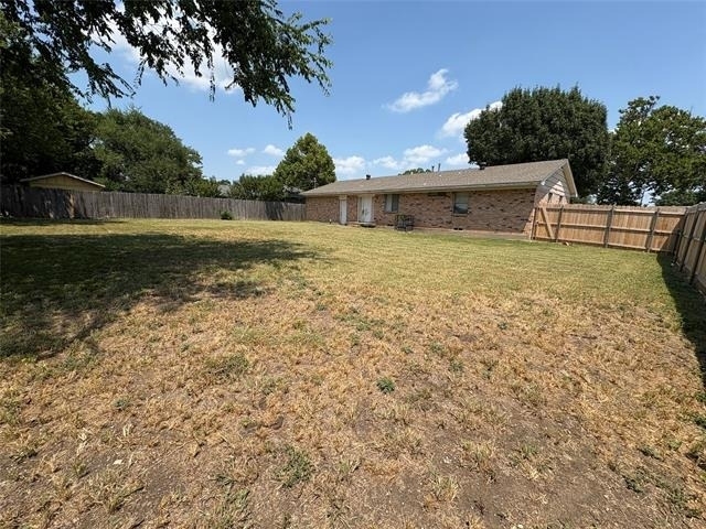 811 Acton Avenue - Photo 15