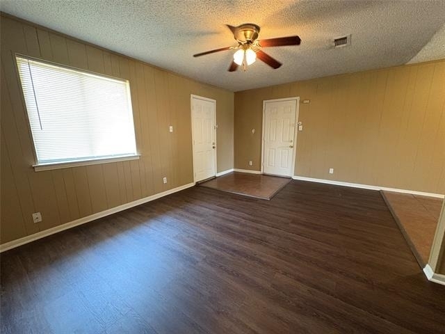811 Acton Avenue - Photo 3
