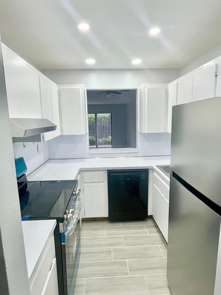 1021 Mockingbird Lane - Photo 1