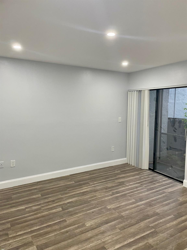 1021 Mockingbird Lane - Photo 4