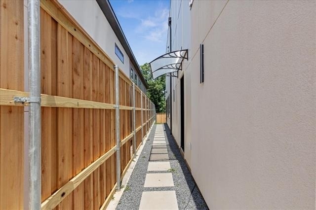 2327 Vagas Street - Photo 12