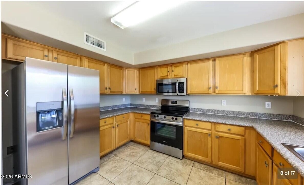 12937 W Holly Street - Photo 5