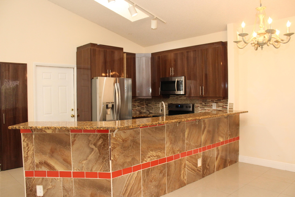 7705 Forest Green Lane - Photo 10