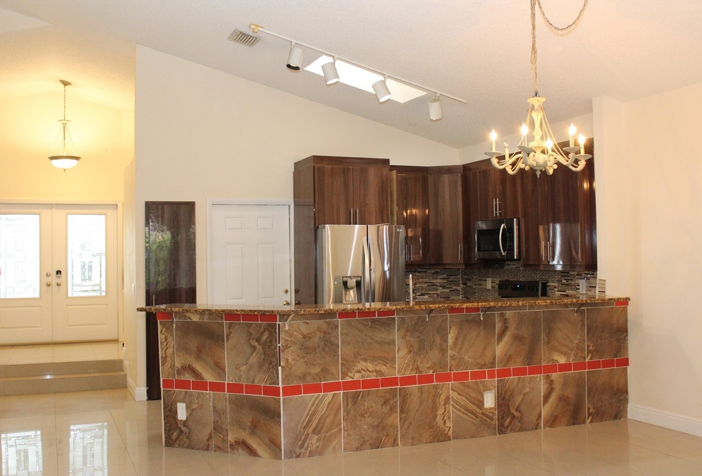 7705 Forest Green Lane - Photo 16