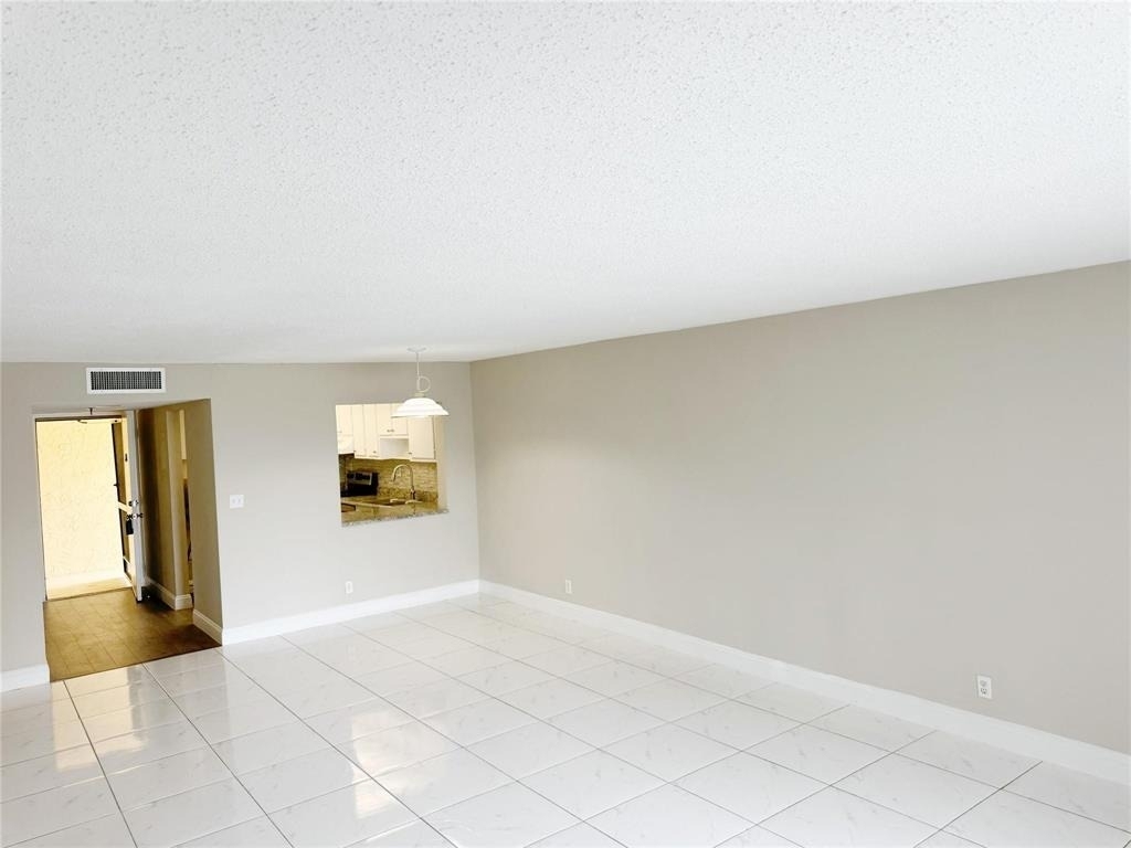 2788 Tennis Club Drive - Photo 10