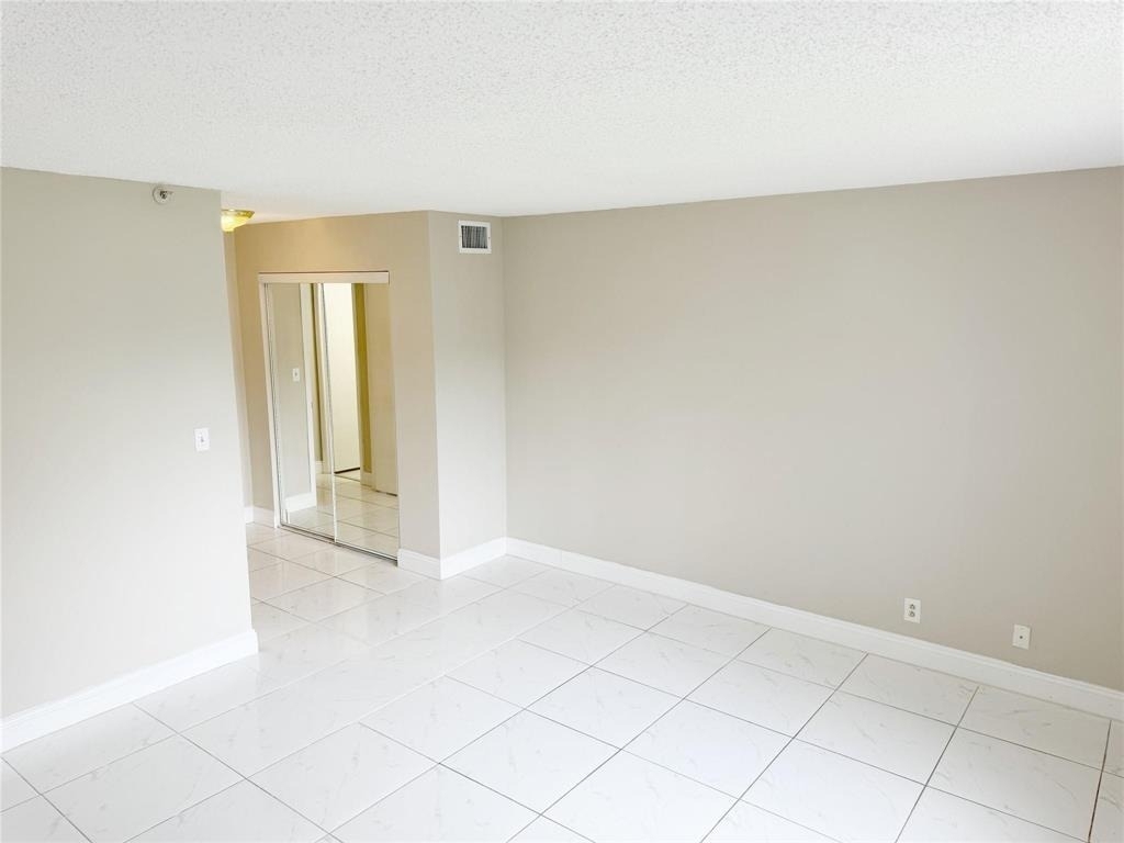 2788 Tennis Club Drive - Photo 14