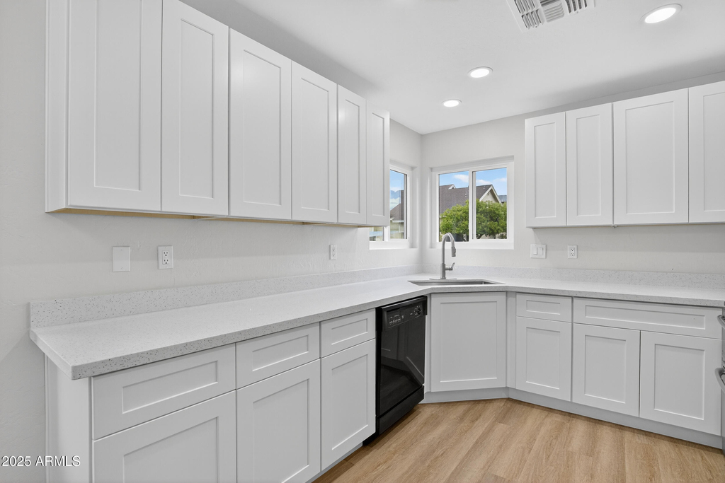 2455 E Broadway Road - Photo 21