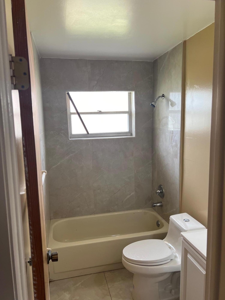 2314 Harding Street - Photo 4