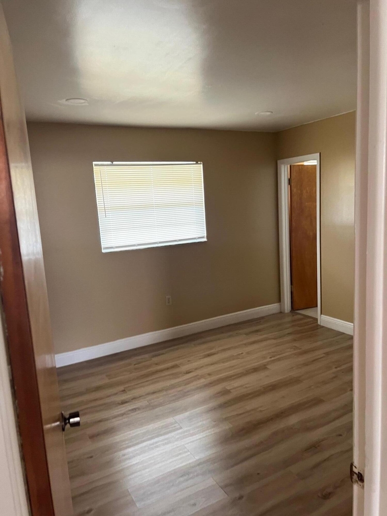 2314 Harding Street - Photo 7