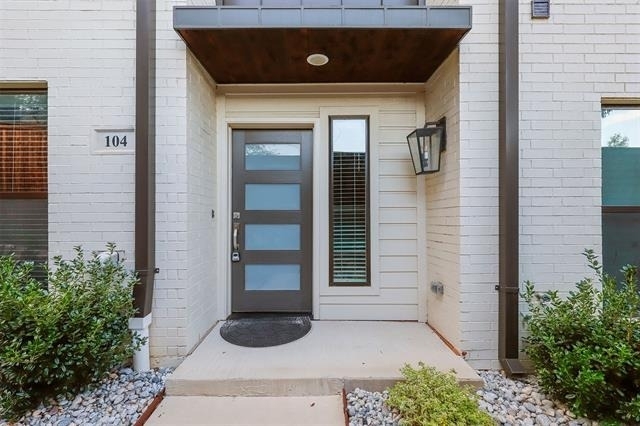 2733 Merrimac Street - Photo 0