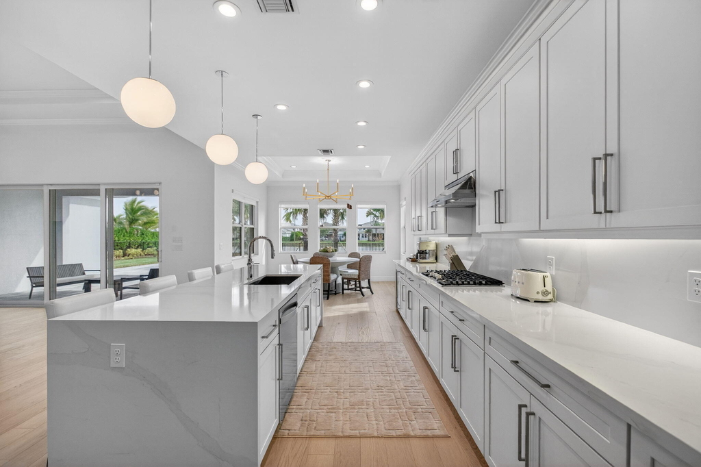 9249 Crestview Circle - Photo 4
