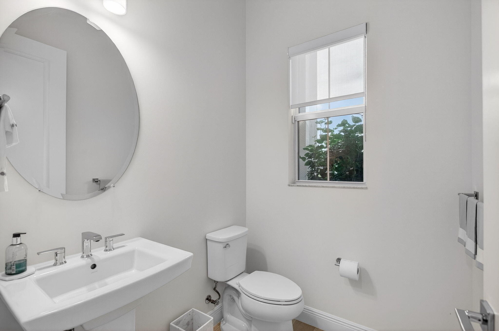 9249 Crestview Circle - Photo 24