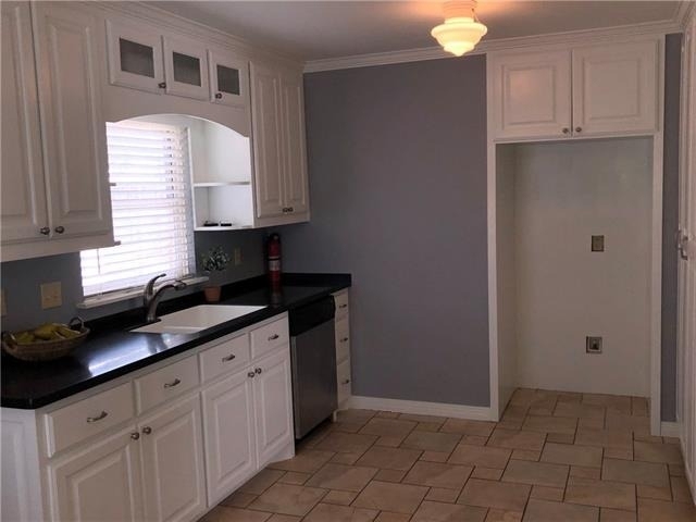 6215 Kenwood Avenue - Photo 11