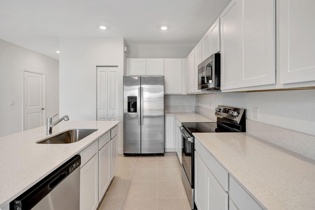 539 Se Rivergrass Street - Photo 4