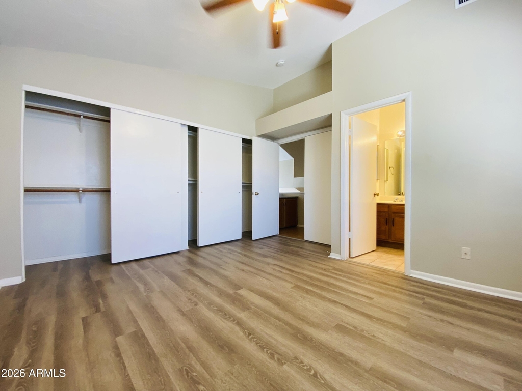 42 W Hancock Avenue - Photo 3