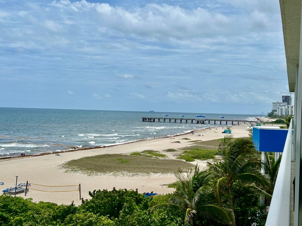 704 N Ocean Boulevard - Photo 0