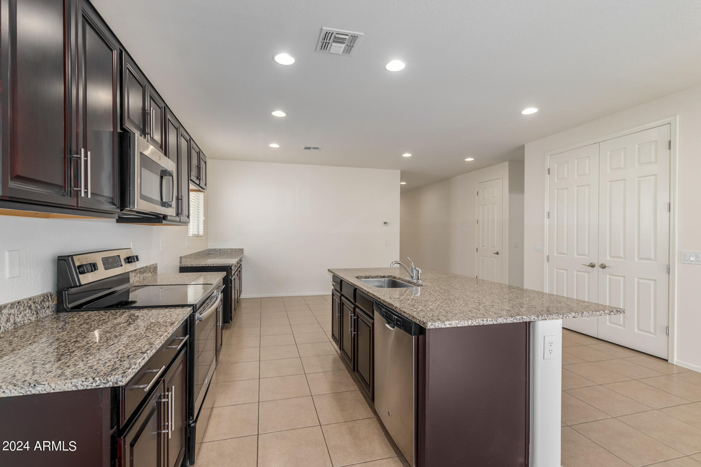 4808 W Lydia Lane - Photo 6