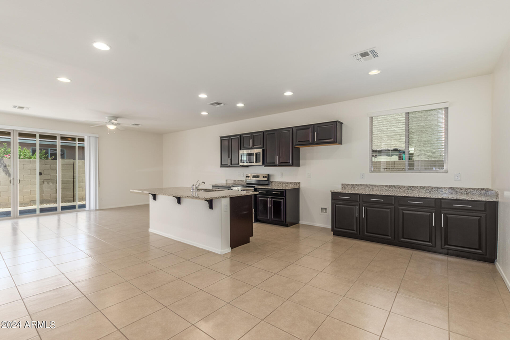 4808 W Lydia Lane - Photo 4