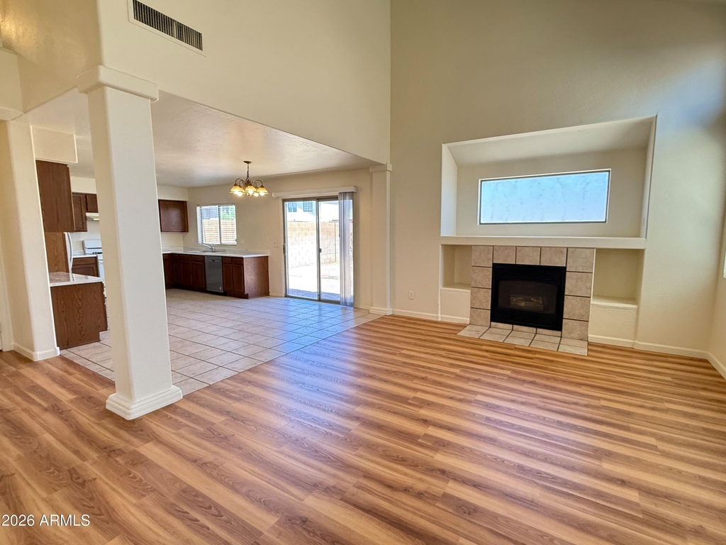 11184 W Palm Lane - Photo 2