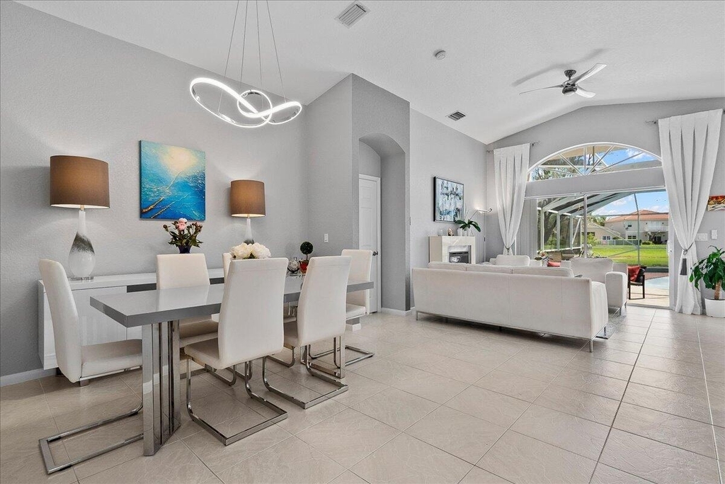 15151 Banbury Way - Photo 4