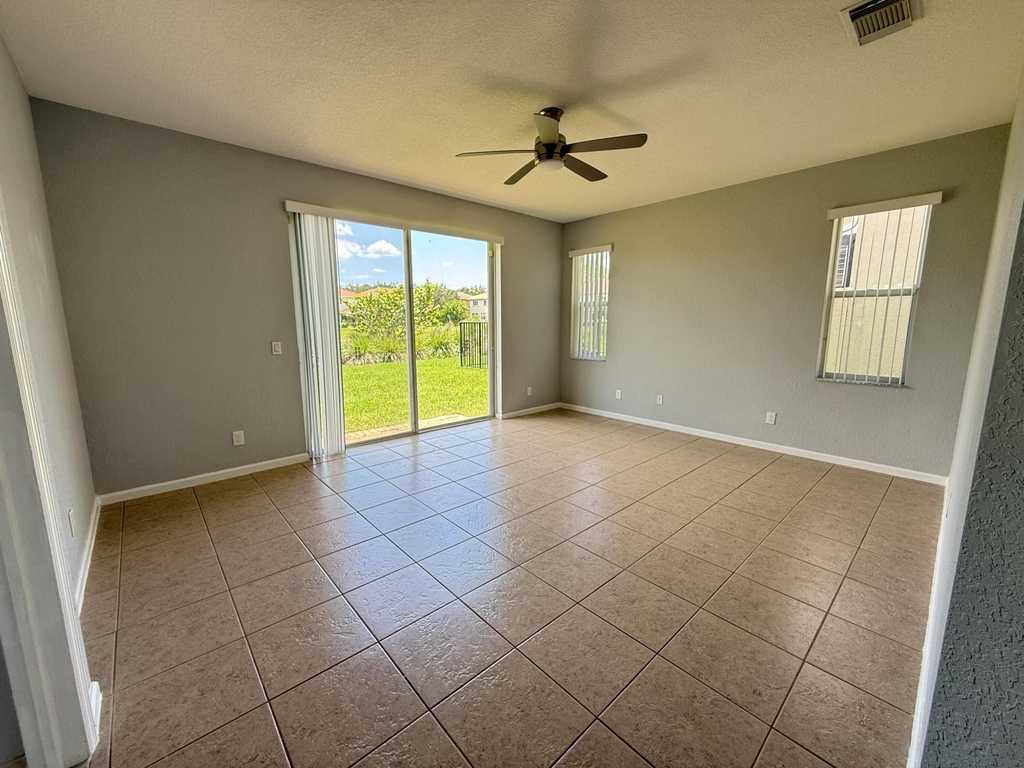 9084 Silver Glen Way - Photo 12