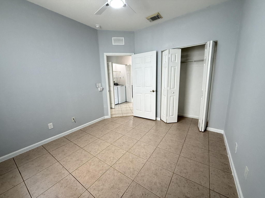 9084 Silver Glen Way - Photo 18