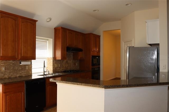 1548 Idlewild Drive - Photo 5