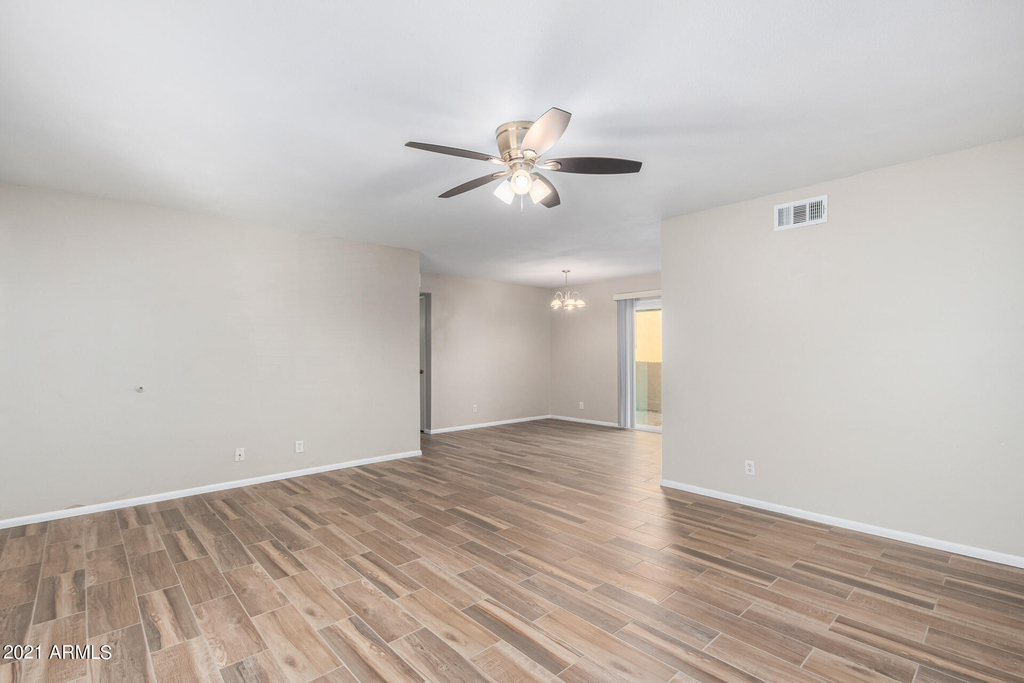 2612 E Lemon Street - Photo 3