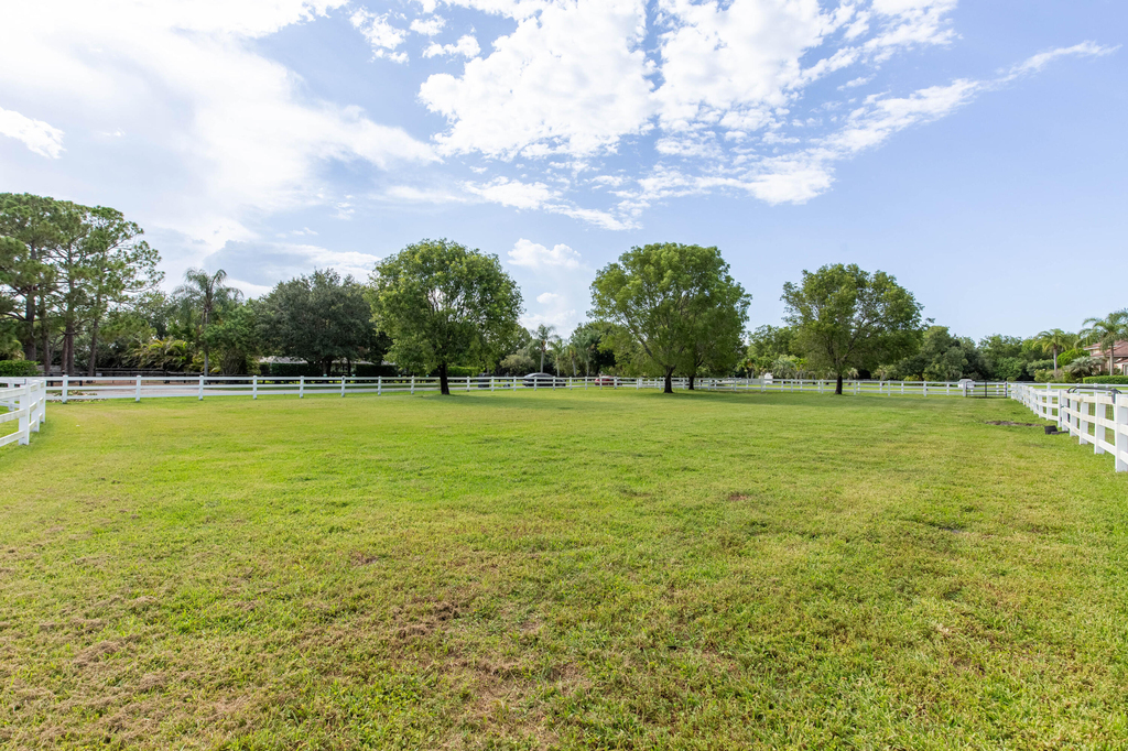 844 Arabian Drive - Photo 21
