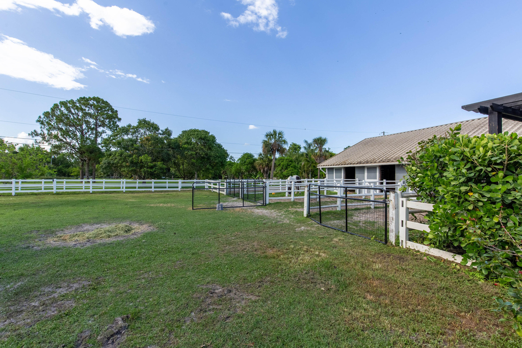 844 Arabian Drive - Photo 15