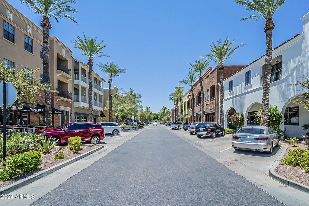 21080 W Almeria Road - Photo 33