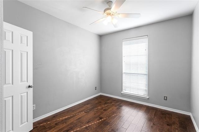 504 Connemara Court - Photo 33