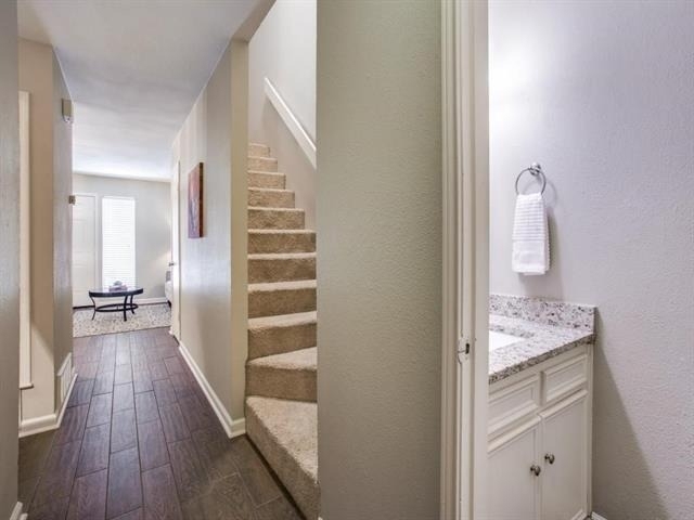 1605 5th Avenue - Photo 3