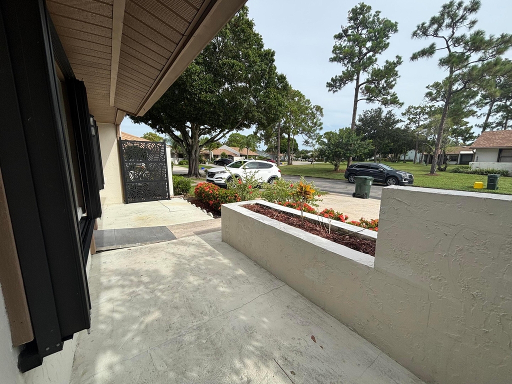 6132 Fairfield Circle - Photo 14