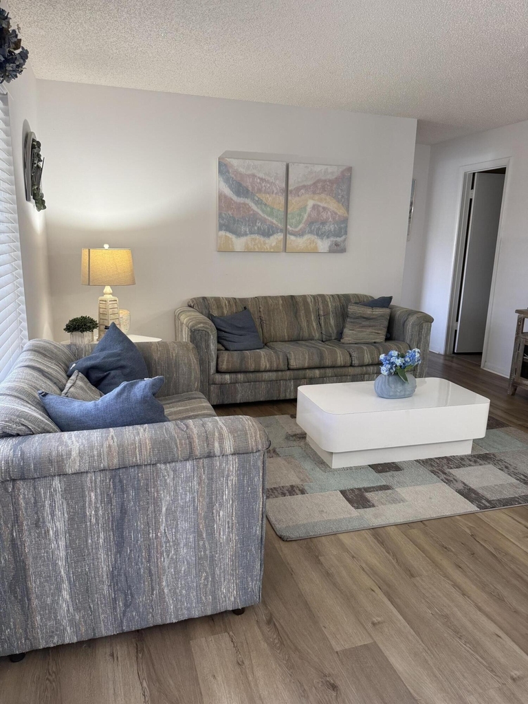 133 Lake Pine Circle - Photo 2