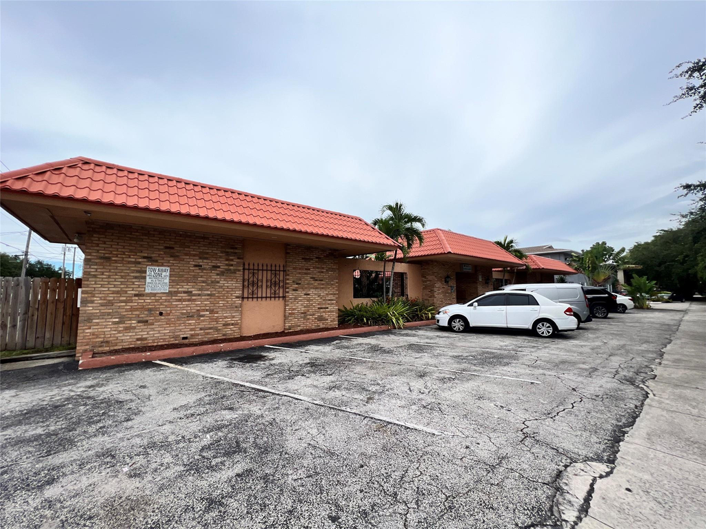 2037 Madison Street - Photo 2