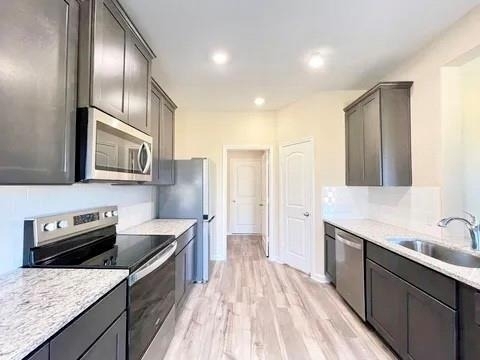 1702 Sandalwood Way - Photo 1