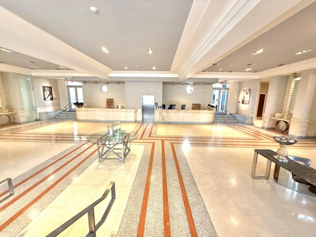 435 21st Street - Photo 1