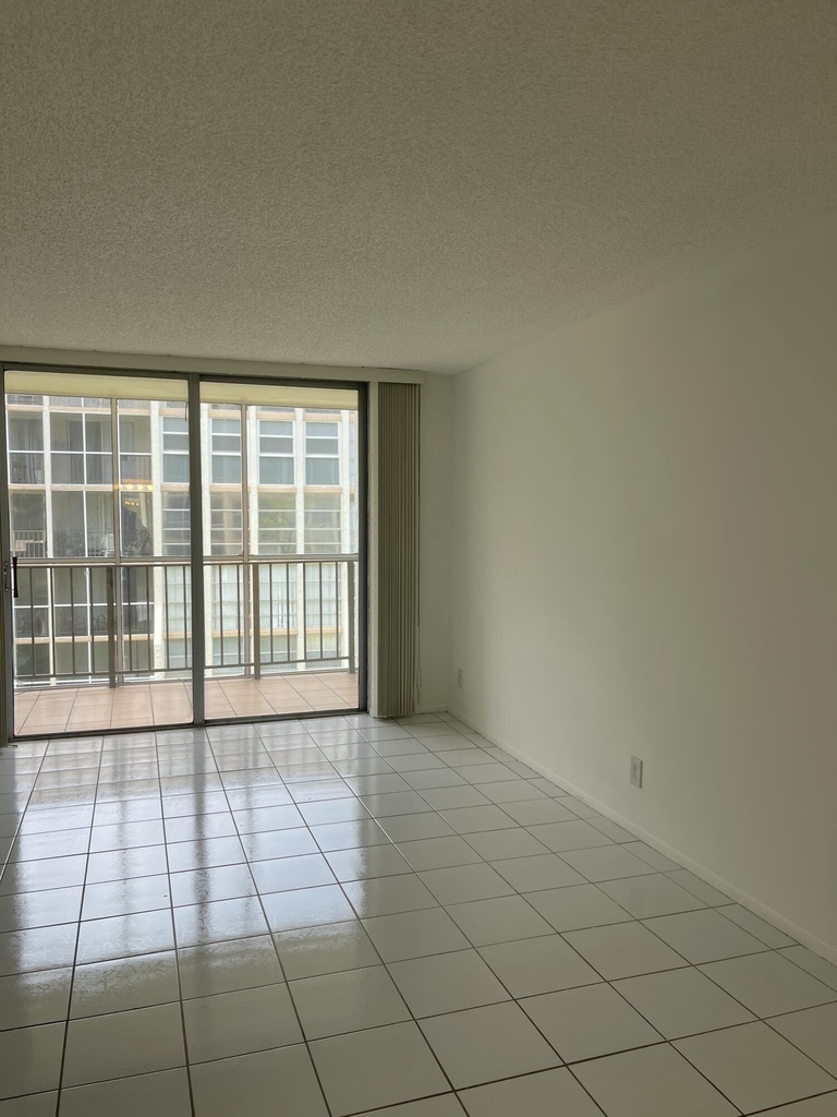 801 Three Island Boulevard - Photo 9