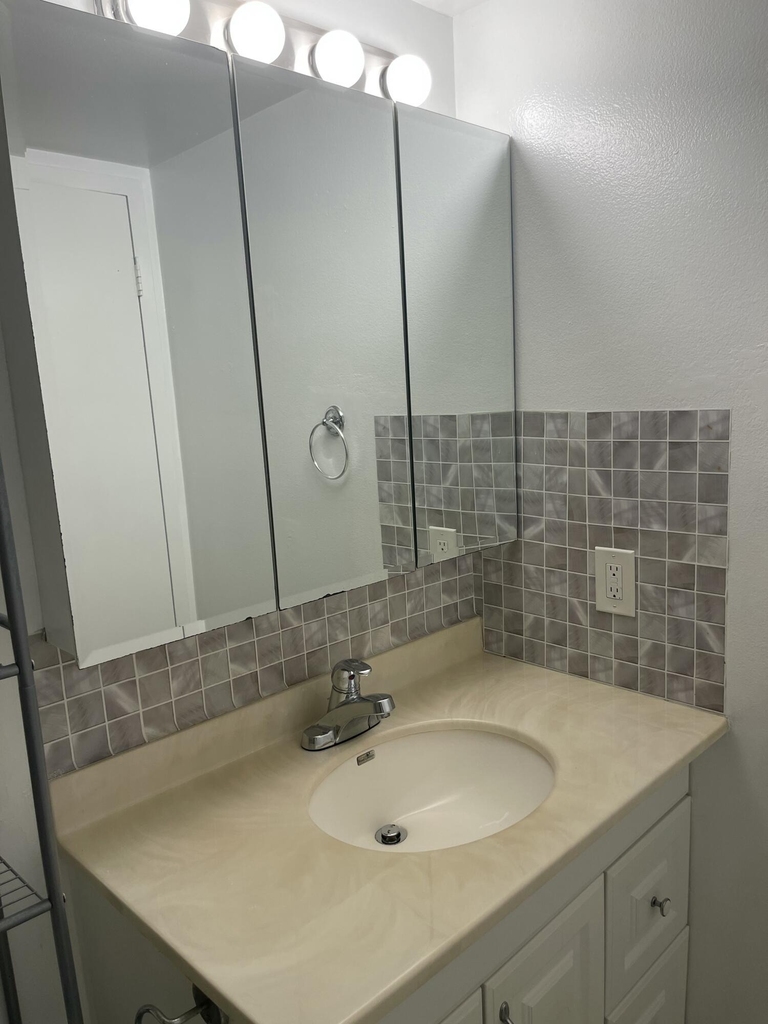 801 Three Island Boulevard - Photo 15