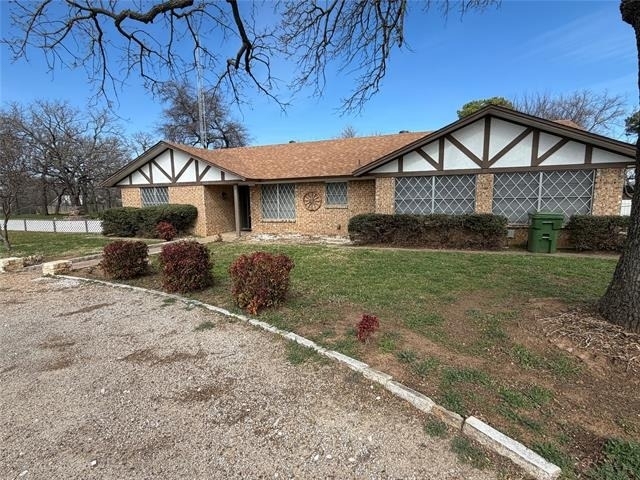 821 E Highway 199 - Photo 2