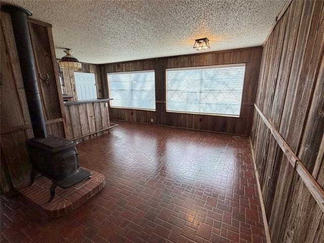821 E Highway 199 - Photo 13