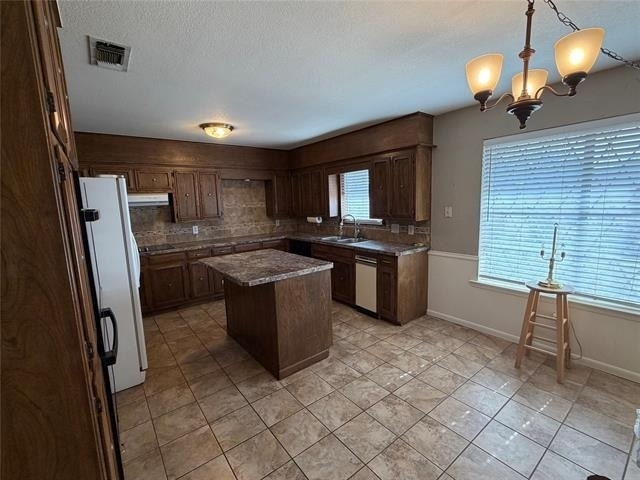 821 E Highway 199 - Photo 6