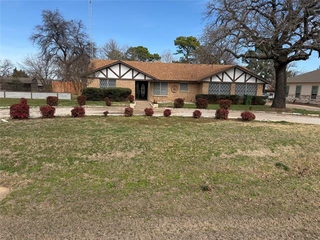 821 E Highway 199 - Photo 1
