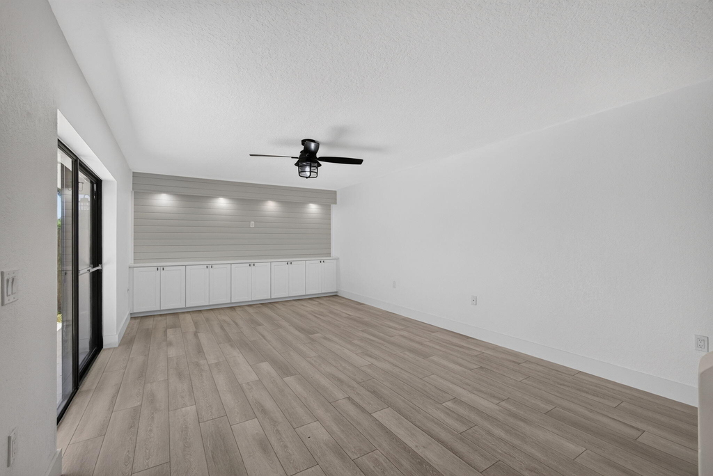 2101 21st Way - Photo 11