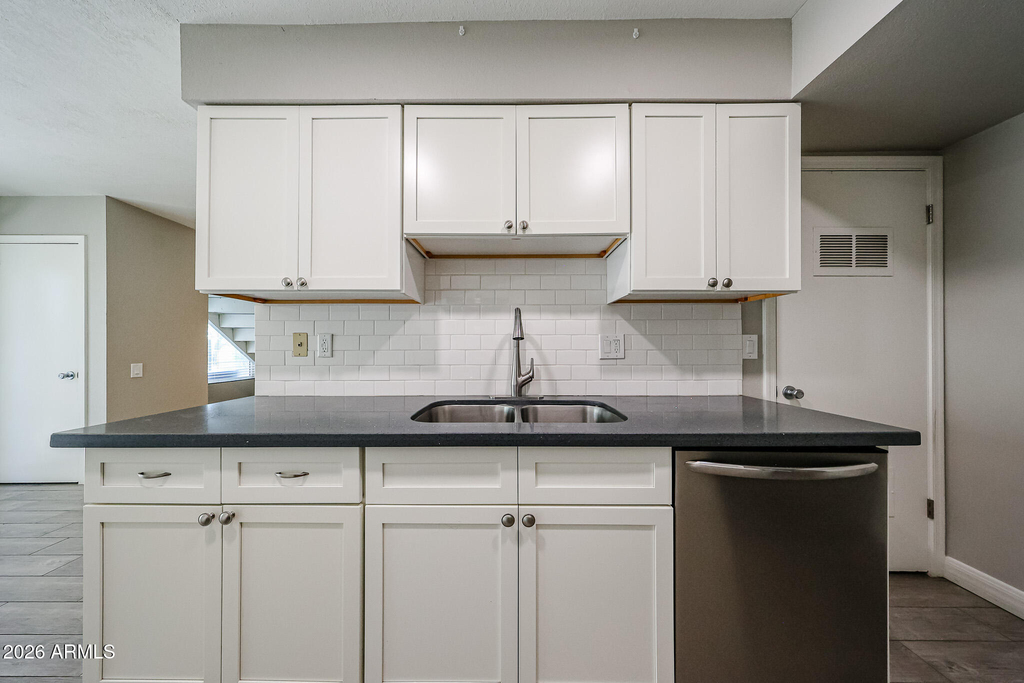 5634 S Captain Kidd Court - Photo 7
