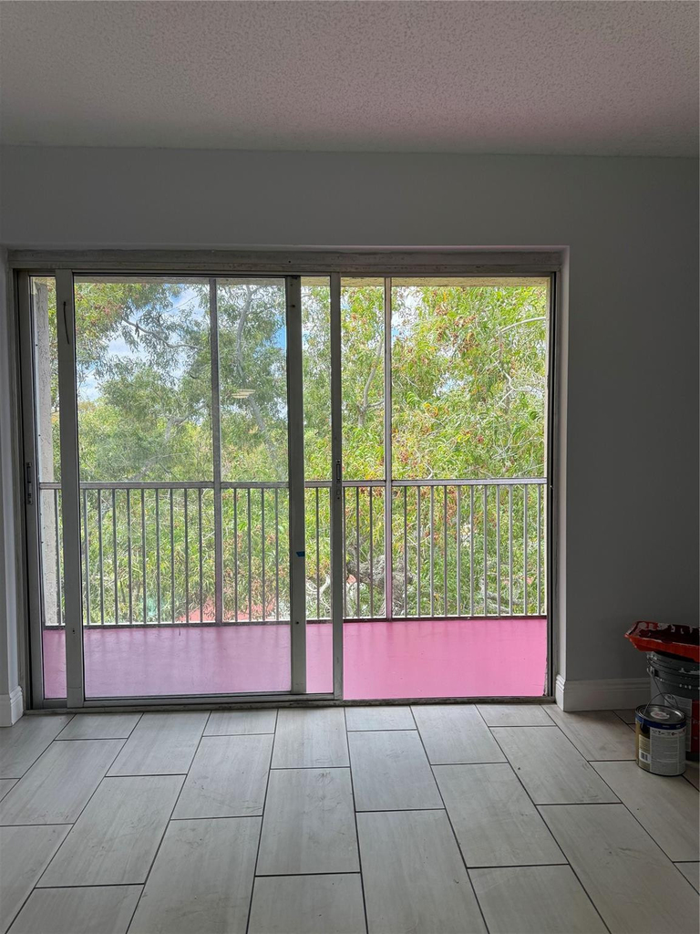 1100 Nw 87th Avenue - Photo 15