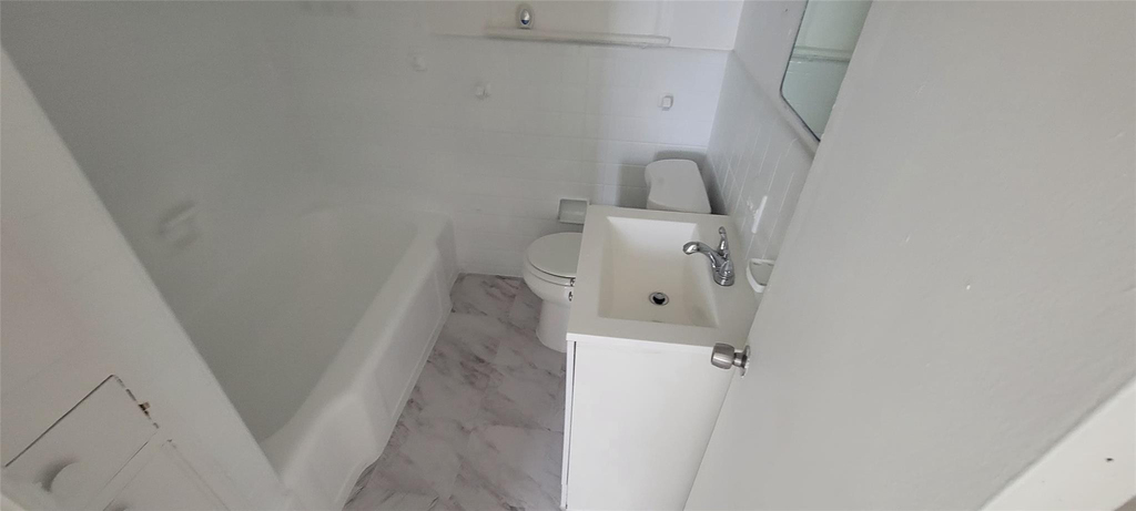 2417 Hayes Street - Photo 7