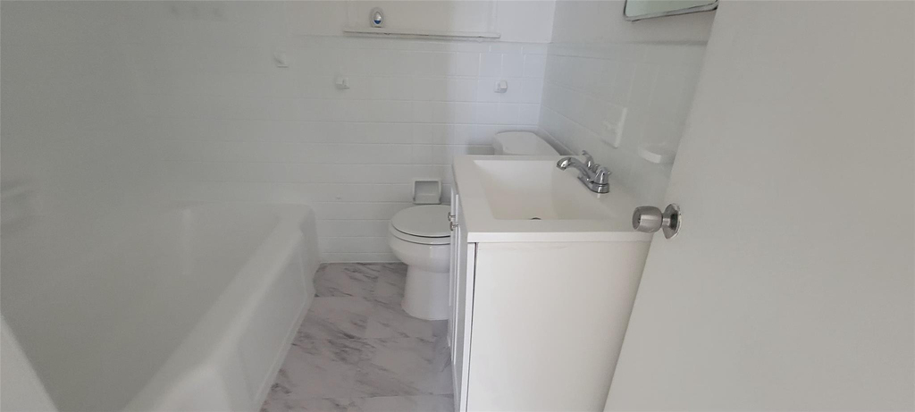 2417 Hayes Street - Photo 6