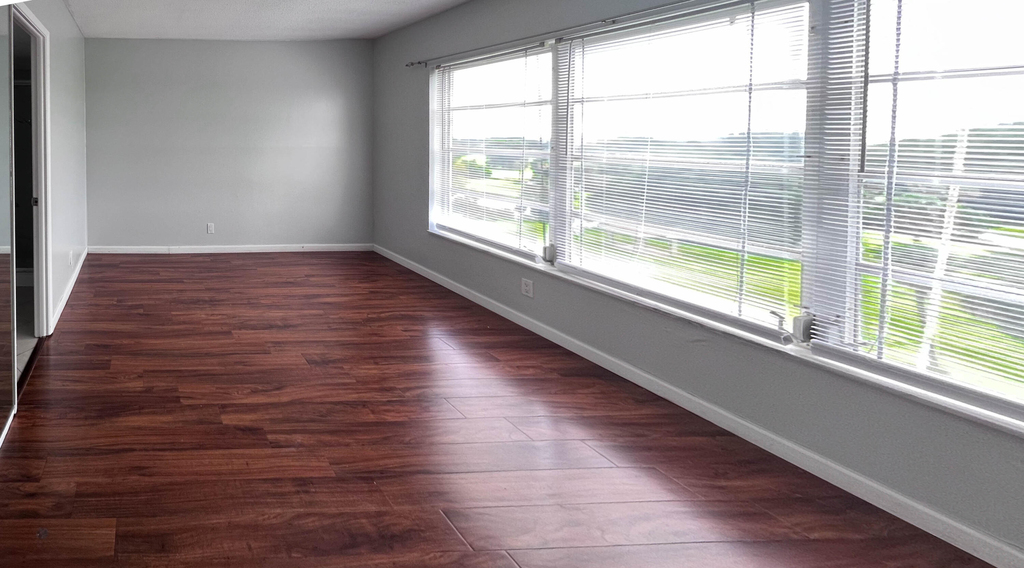 3050 N Palm Aire Drive - Photo 12